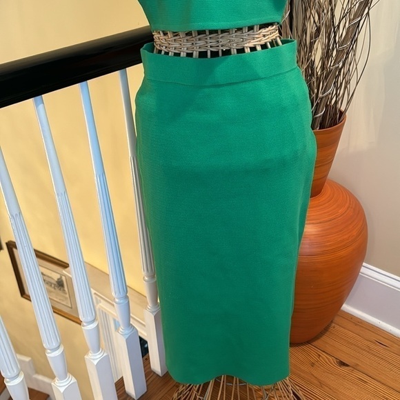 House of Harlow 1960 🎈SALE 🎈NWT Kelly green skirt and top - Picture 2 of 13